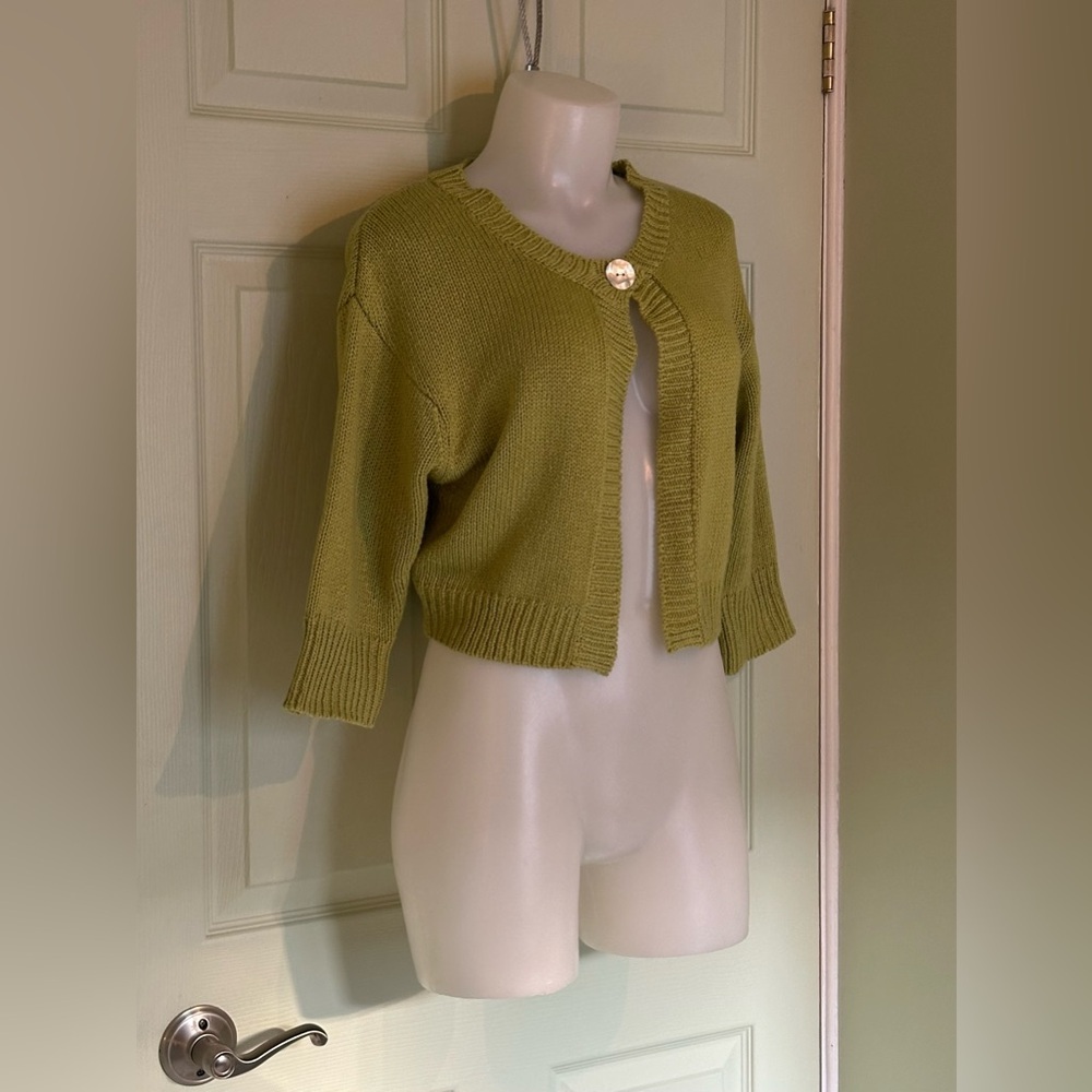 FLIRTY Green Cropped Cardigan - Size Medium - Picture 3 of 7